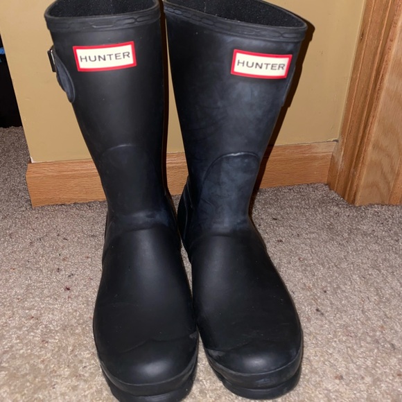 Hunter Classic Black Waterproof Boots - Picture 1 of 8